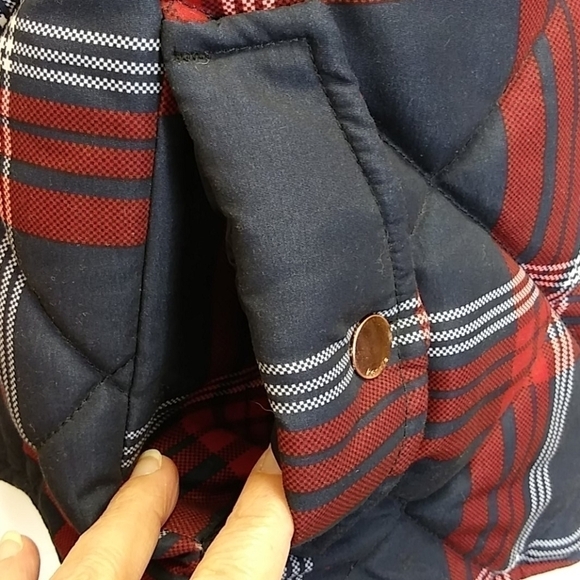 Kensie Jeans Puffy Plaid Vest - Picture 3 of 12